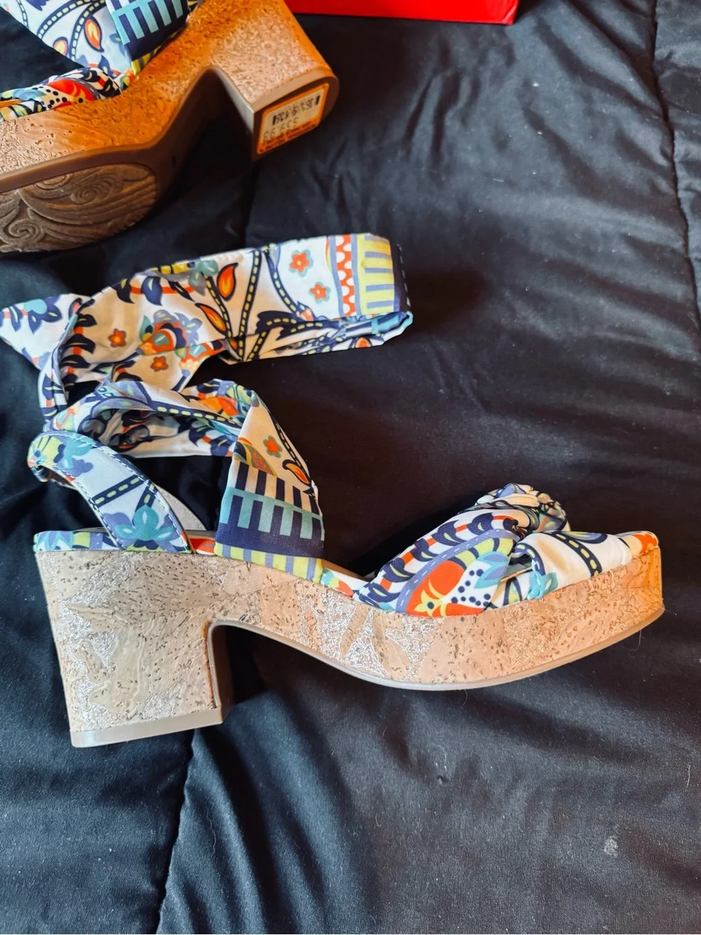 Impo Memory Foam Scarf Tie Wedge Sandals Size 6.5 Boho Floral Platform Heels